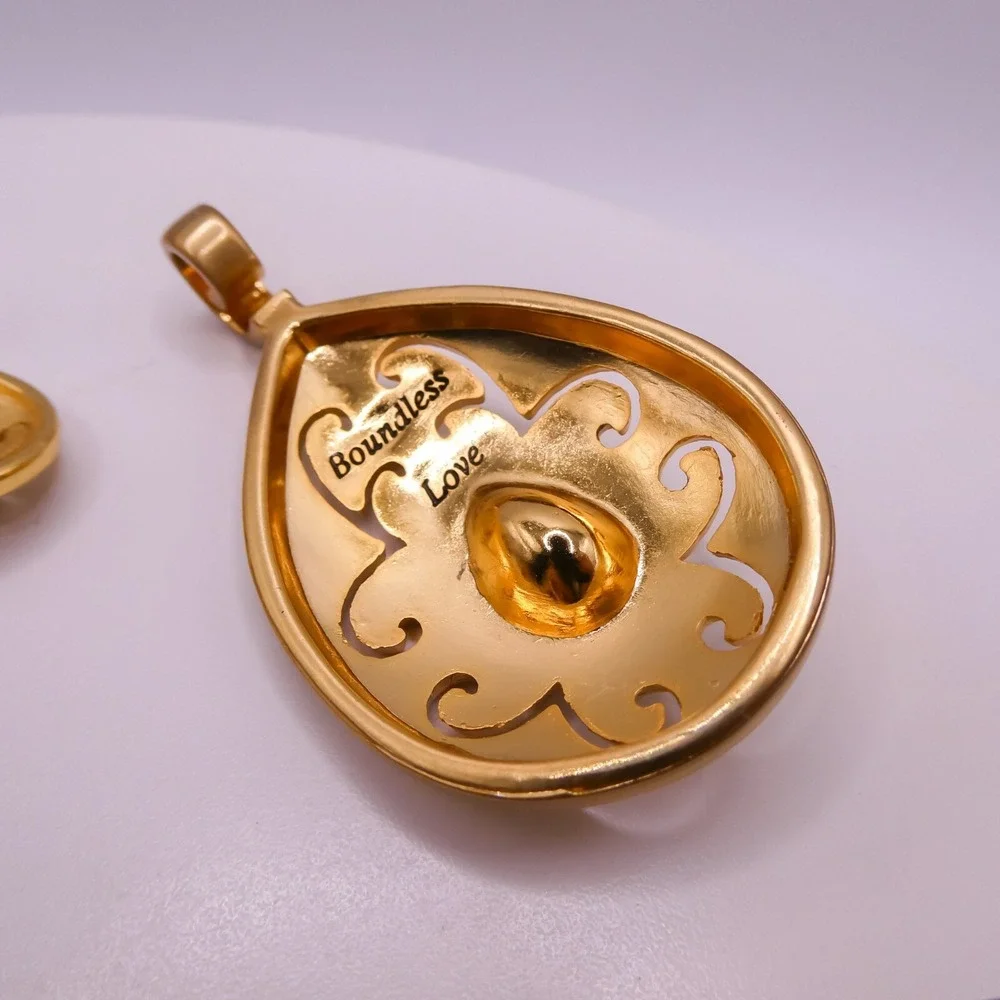 Brighton Versailles Jupiter Blue Hammered Goldtone Bracelet Pendant Earring Set